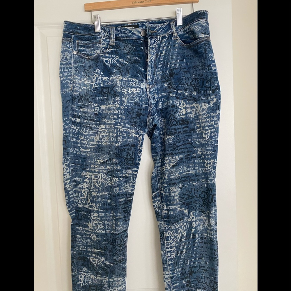 Donna Karan, Graffiti print jeans